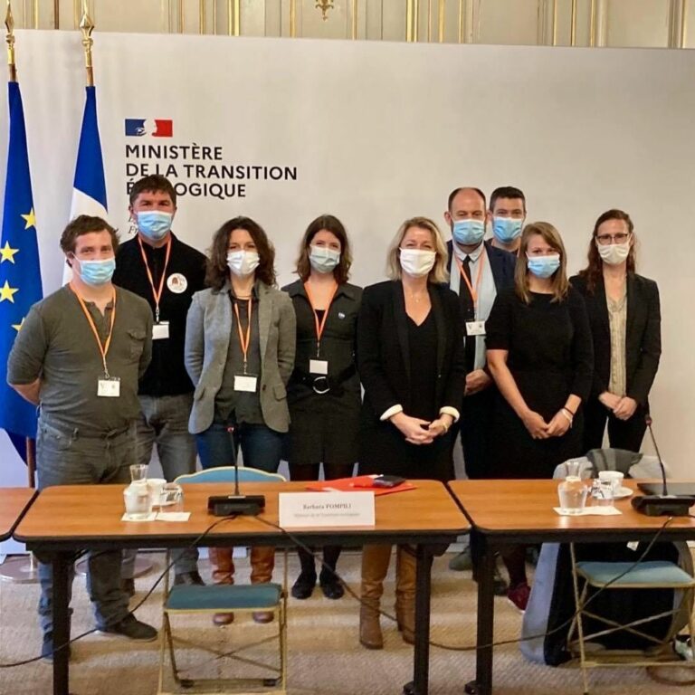 images campagne loi matraitance (2)